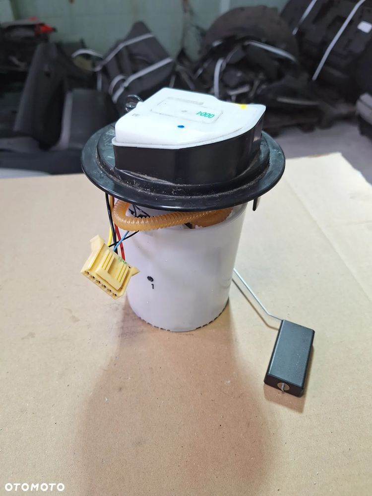 pompa paliwa  OPEL CROSSLAND 2021r 1.2  9813573780