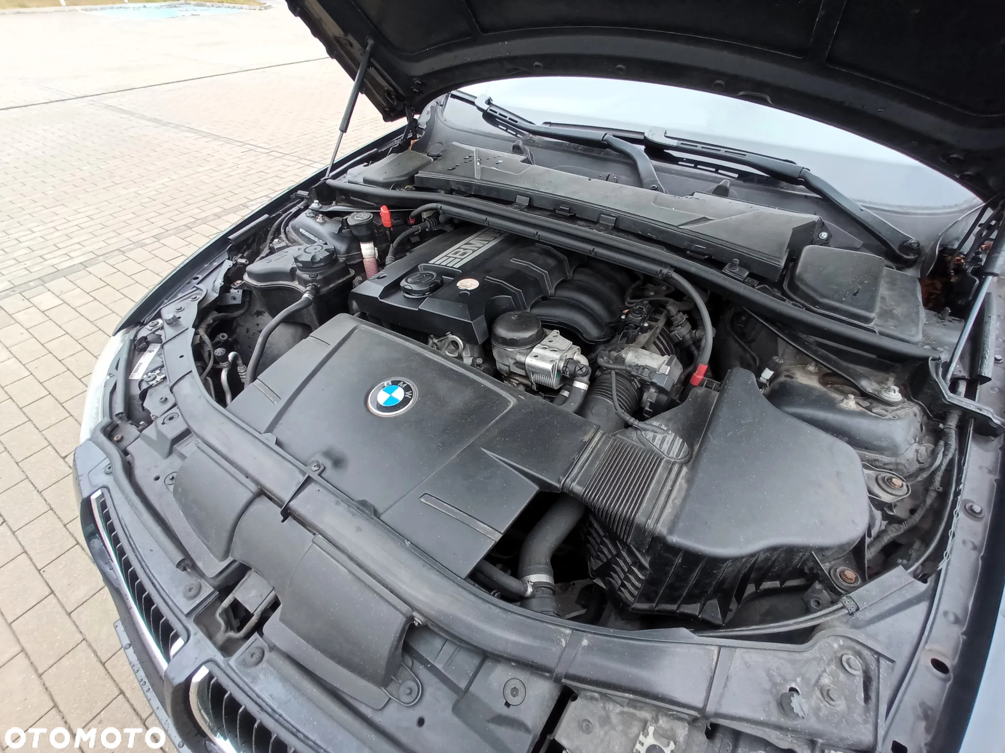 BMW Seria 3 318i Touring Edition Exclusive - 28