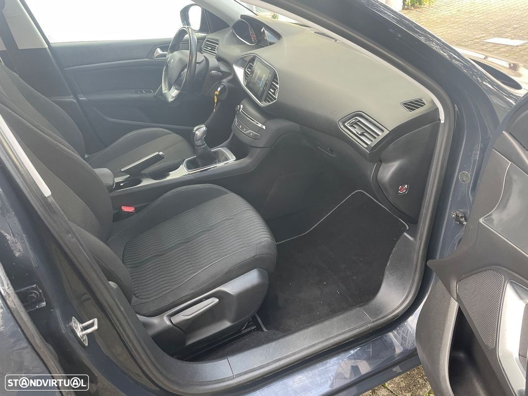 Peugeot 308 SW - 20