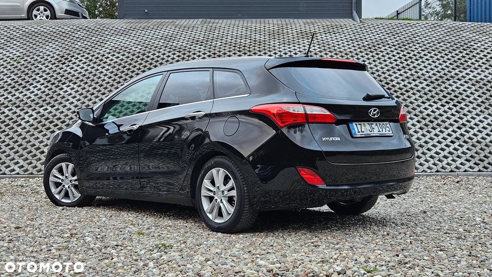 Hyundai i30 1.6 CRDi Automatik Style - 2