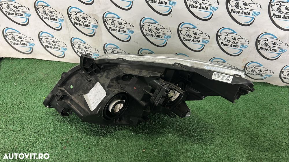 Far dreapta Toyota Corolla verso - 3