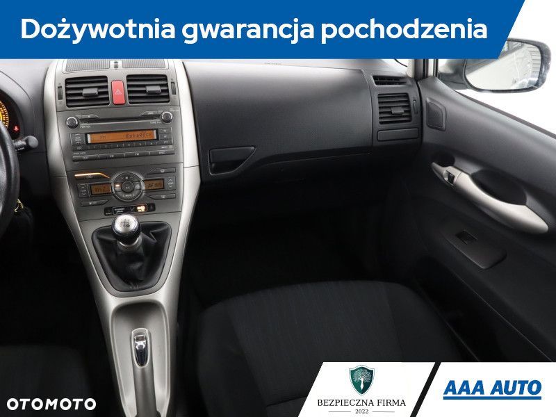 Toyota Auris - 10