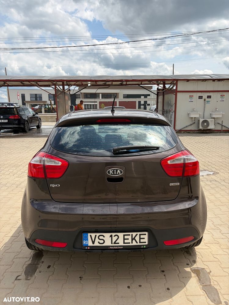 Kia Rio 1.4 DSL Comfort - 9