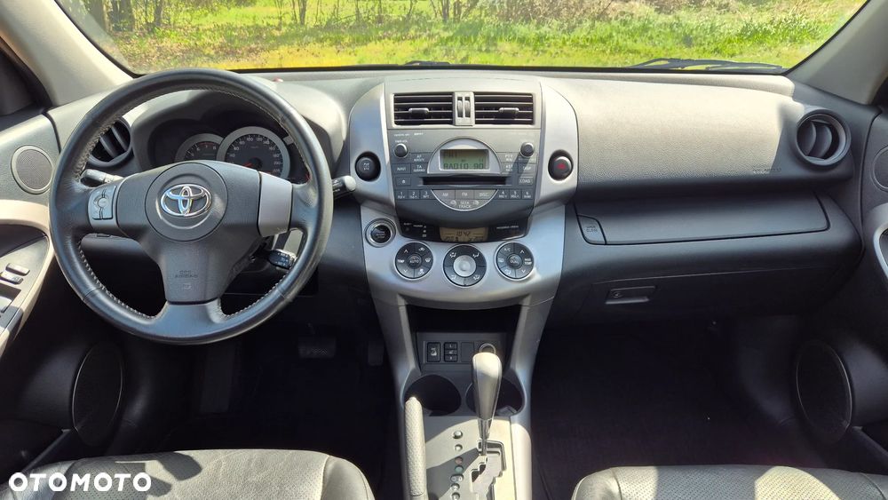 Toyota RAV4 2.0 4x4 Automatik Executive - 5