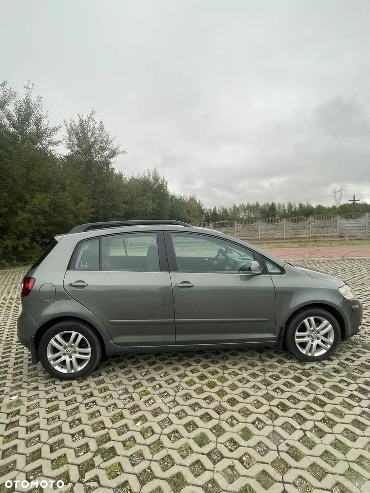 Volkswagen Golf Plus 2.0 TDI Comfortline - 7