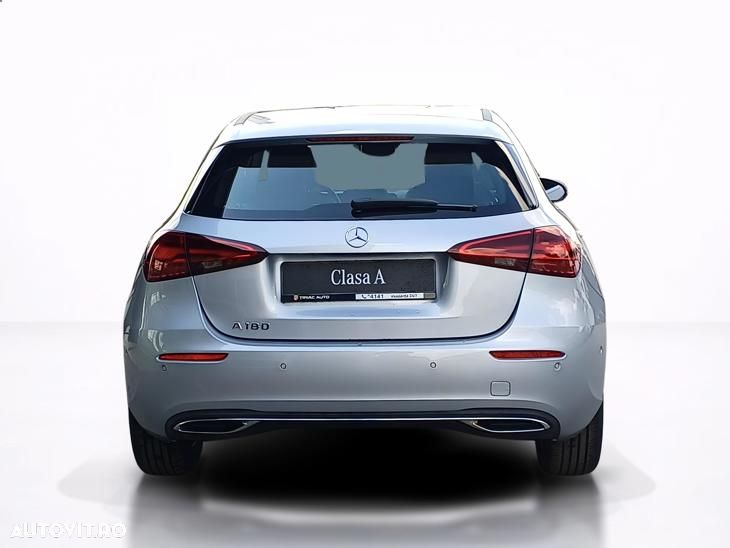 Mercedes-Benz A 180 7G-DCT Special Edition - 6