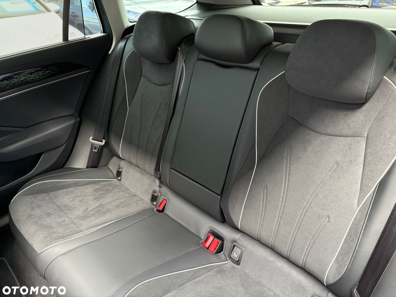 Volkswagen Passat - 14