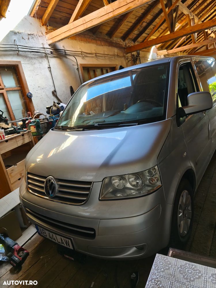 Volkswagen Multivan - 1