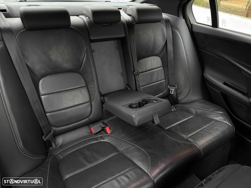 Jaguar XE 2.0 D R-Sport Aut. - 51