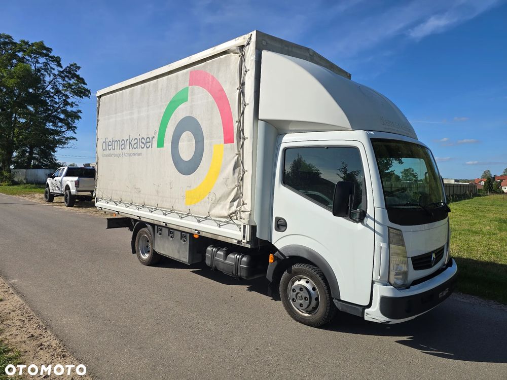 Renault Maxity - 1
