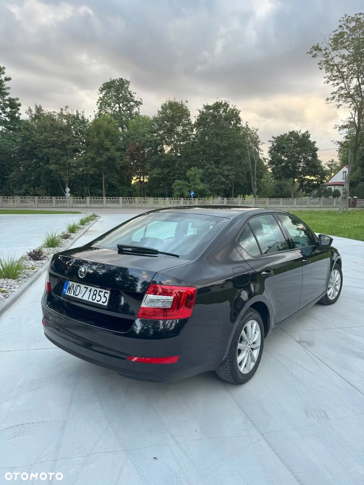 Skoda Octavia 1.6 TDI Elegance DSG - 3