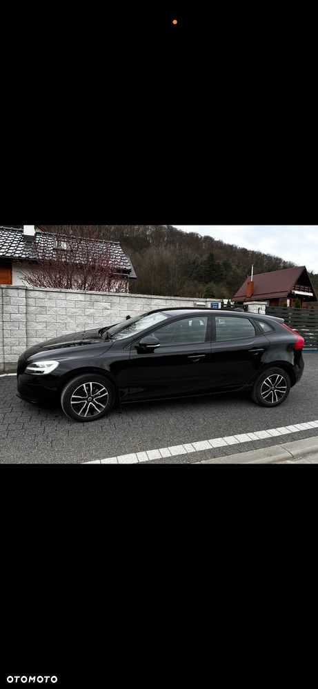 Volvo V40 D2 Momentum - 1