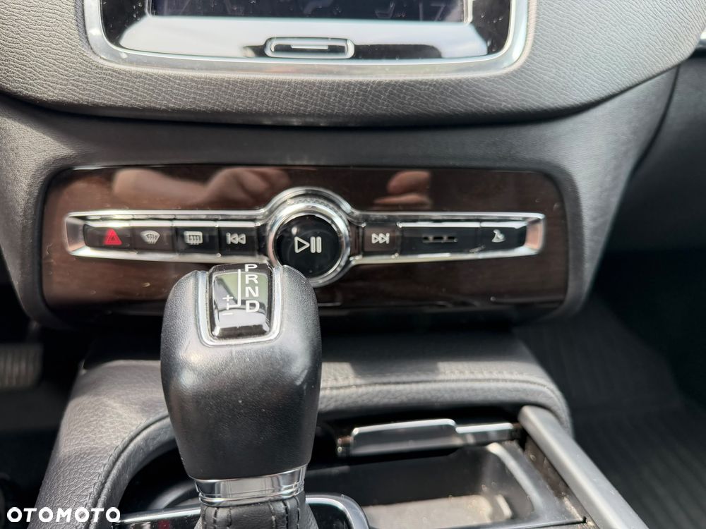 Volvo XC 90 T6 AWD Geartronic Momentum - 19