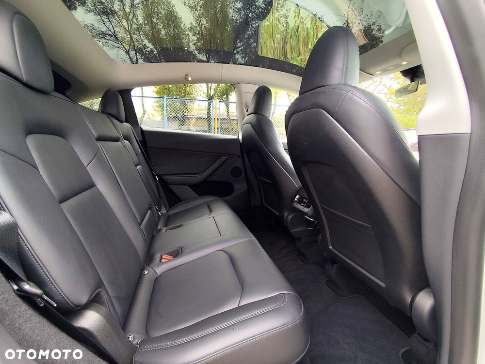 Tesla Model Y RWD - 9