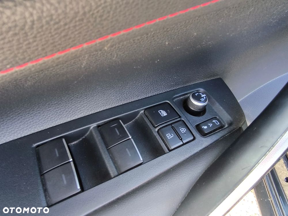 Toyota Corolla 2.0 Hybrid Executive - 32