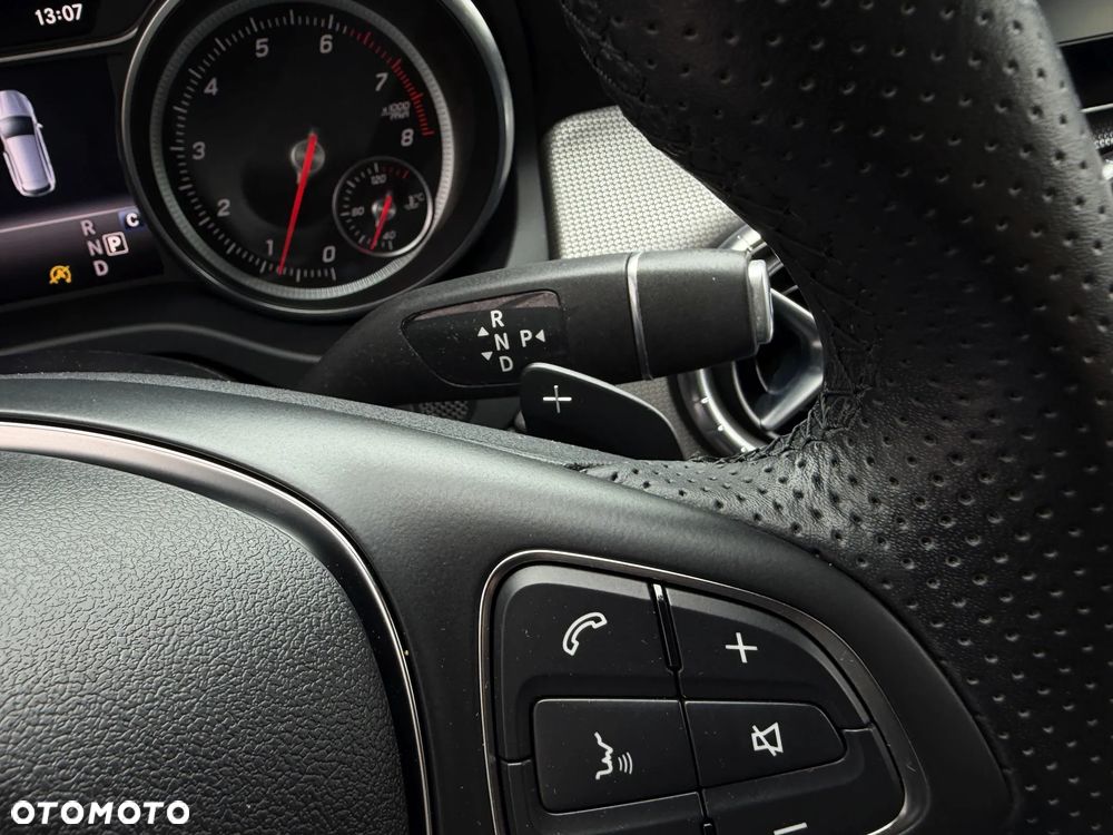Mercedes-Benz CLA 200 7G-DCT - 25