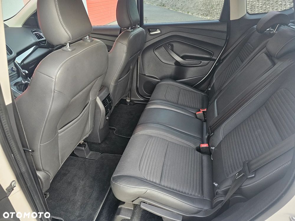 Ford Kuga 2.0 TDCi FWD Titanium - 10