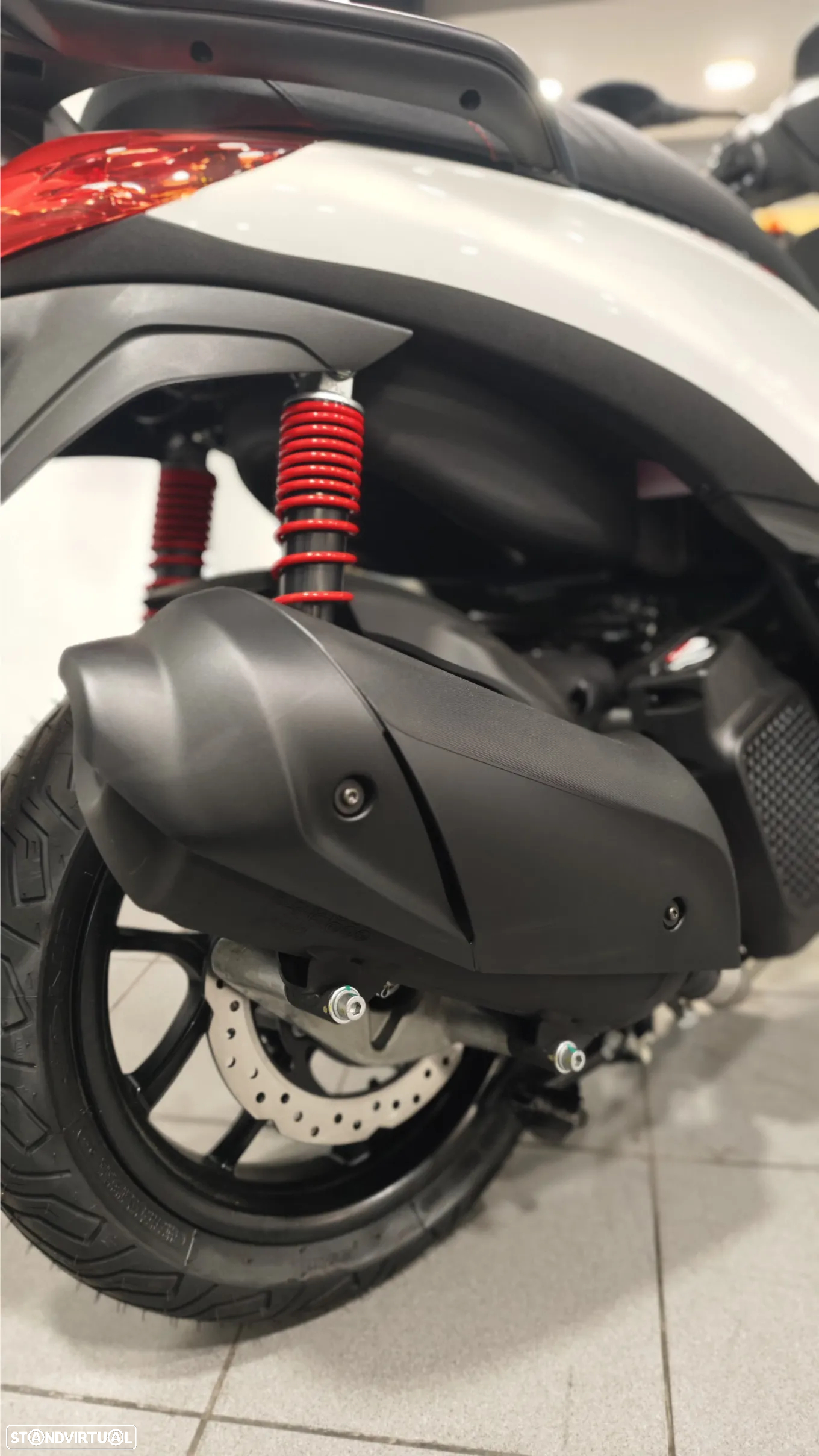Piaggio Medley 125 S - 9