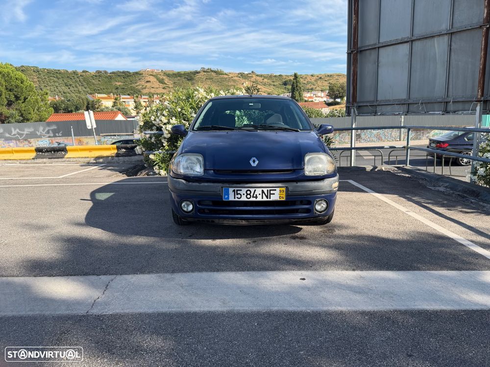 Renault Clio 1.2 RN - 1