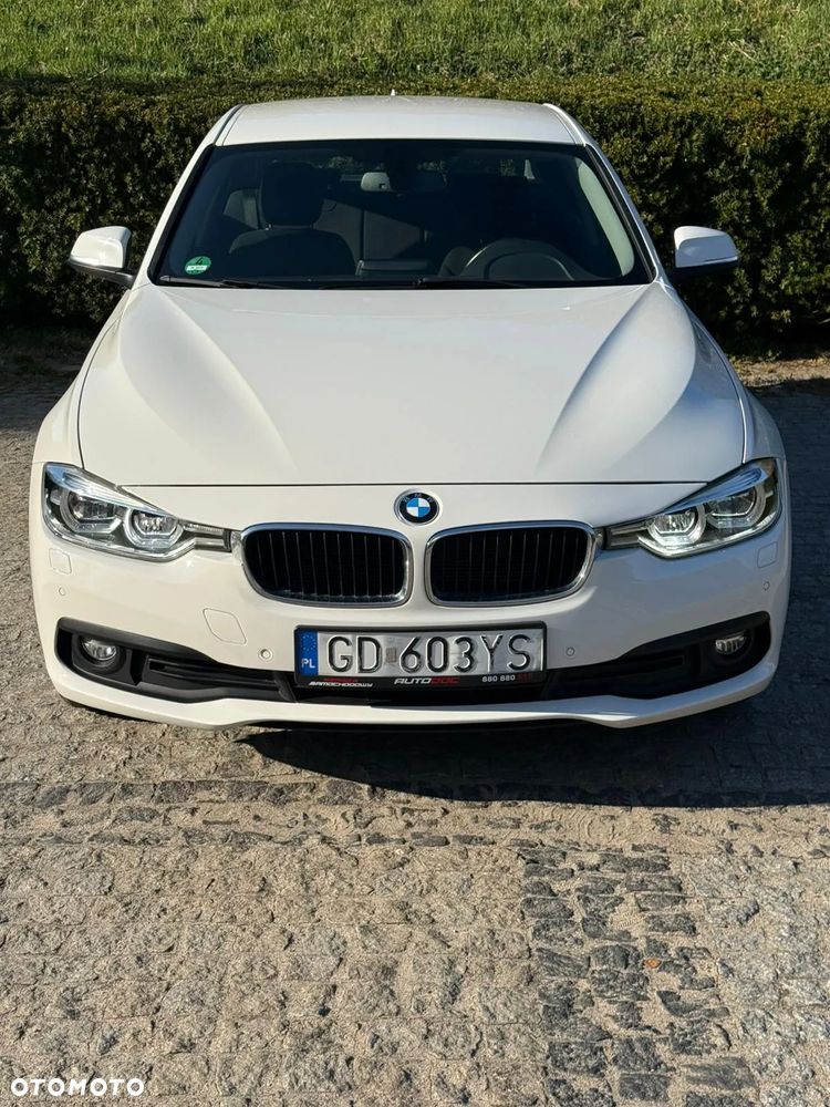 BMW Seria 3 318i Advantage - 4