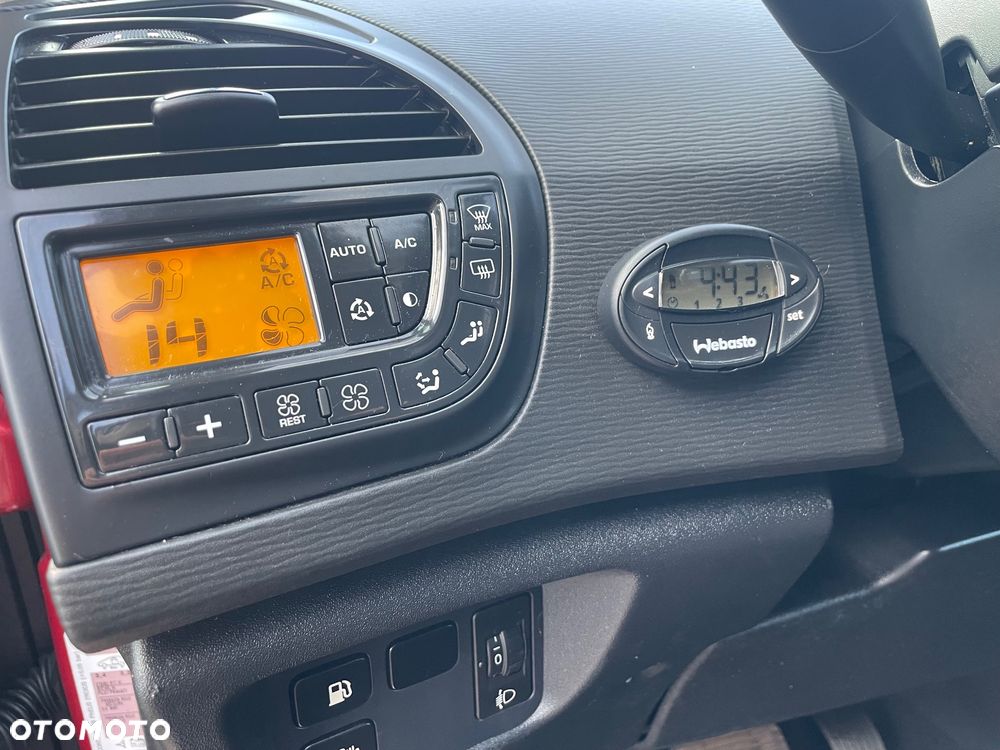 Citroën C4 Grand Picasso 1.6 HDi FAP EGS6 Exclusive - 31