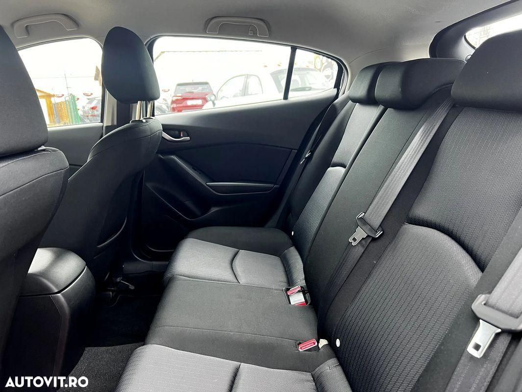 Mazda 3 - 13