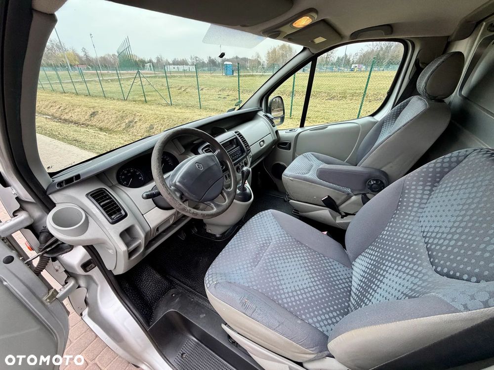 Renault TRAFIC - 9