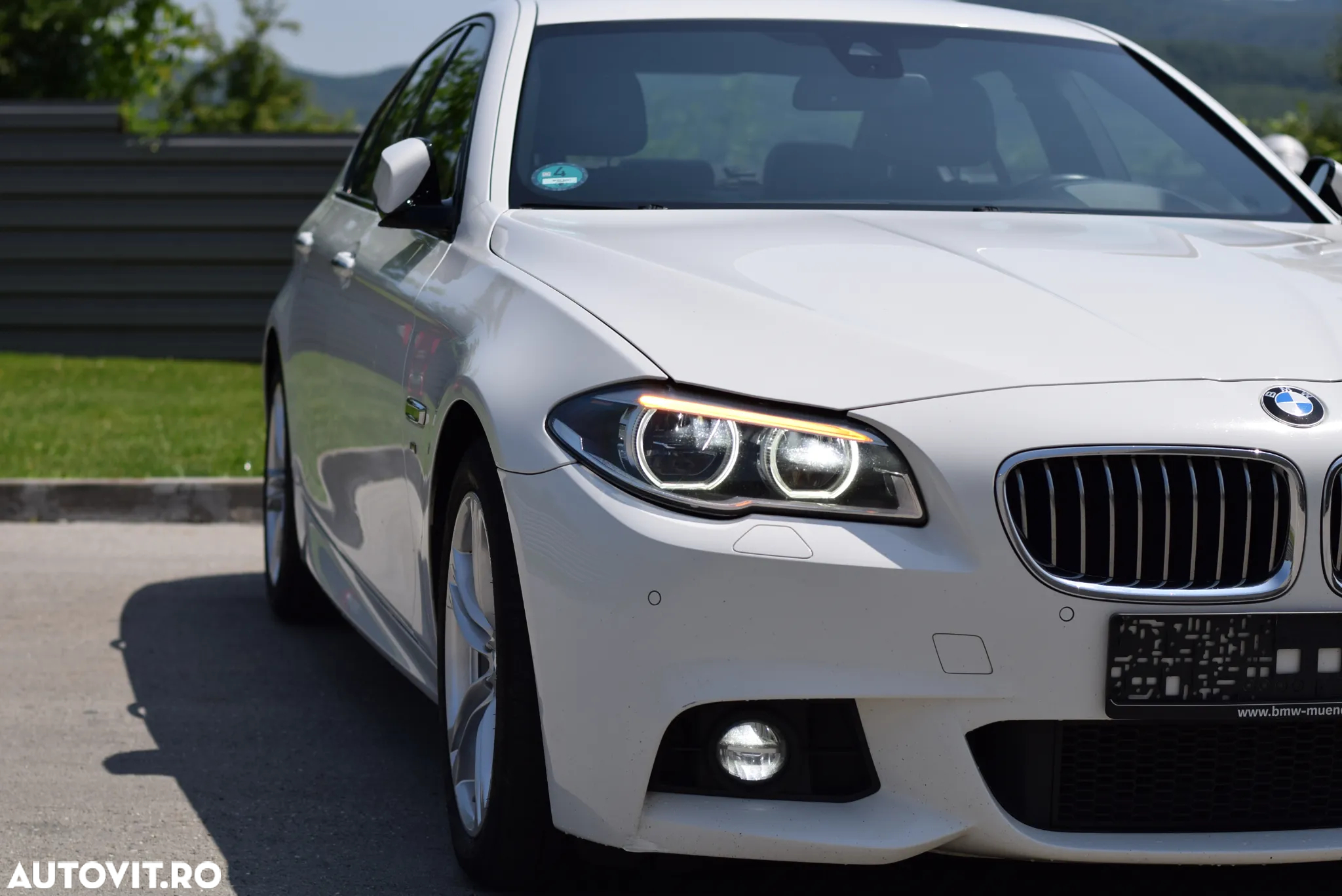 BMW Seria 5 525d Sport-Aut. - 29