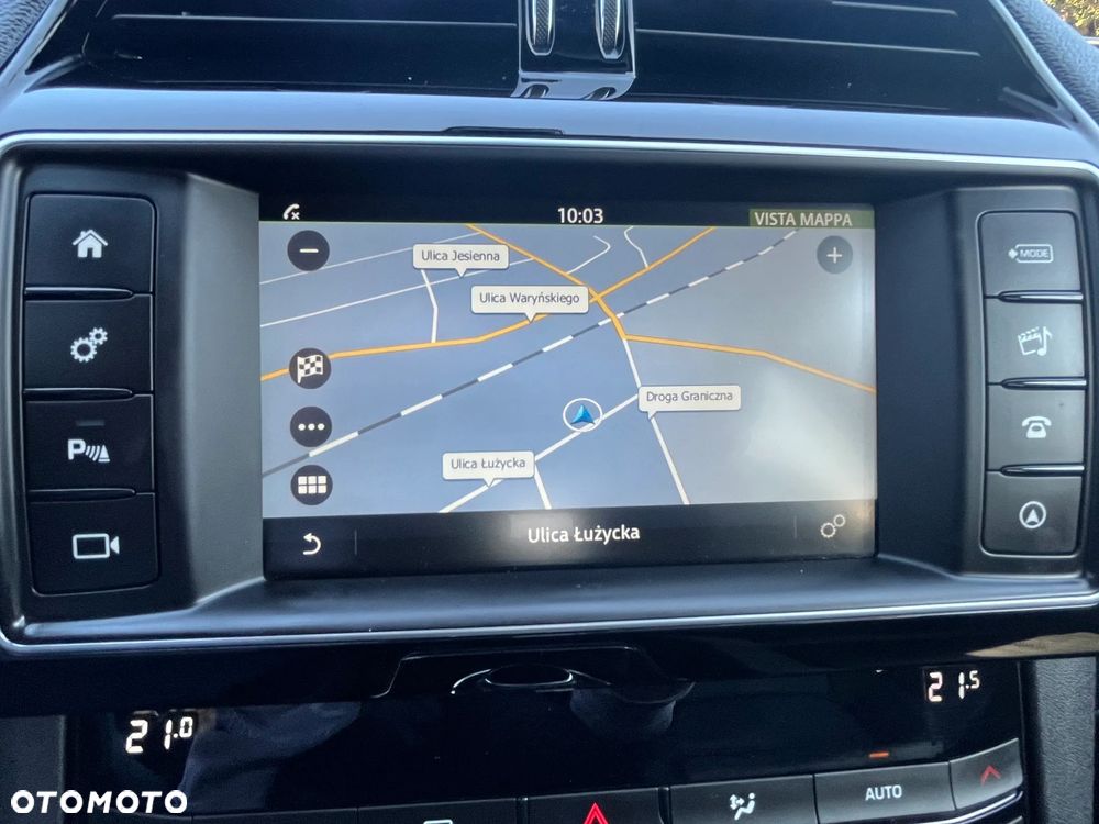 Jaguar F-Pace 20d Portfolio - 32