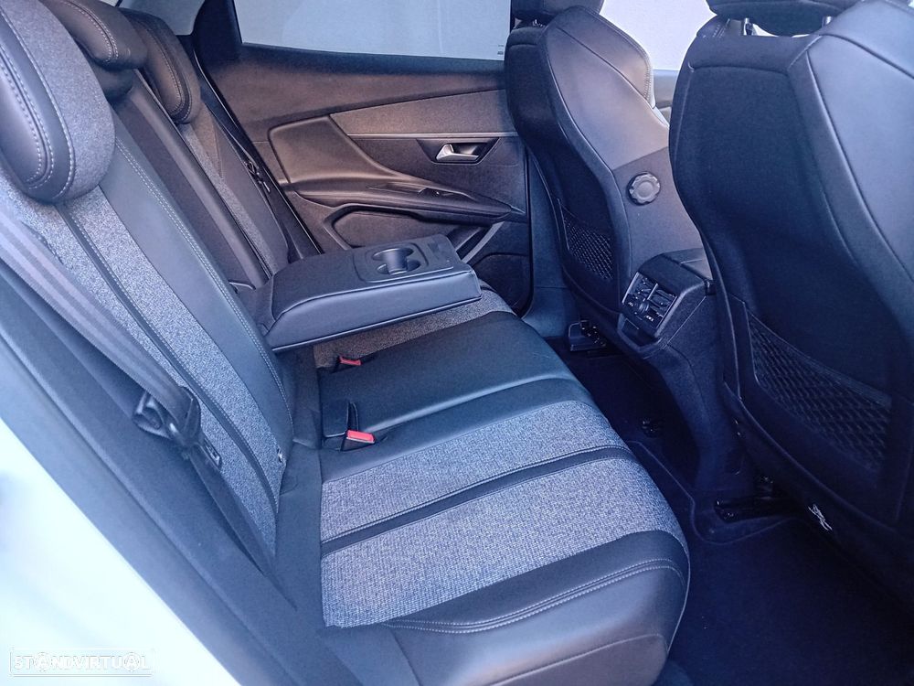 Peugeot 3008 1.2 PureTech Allure - 11