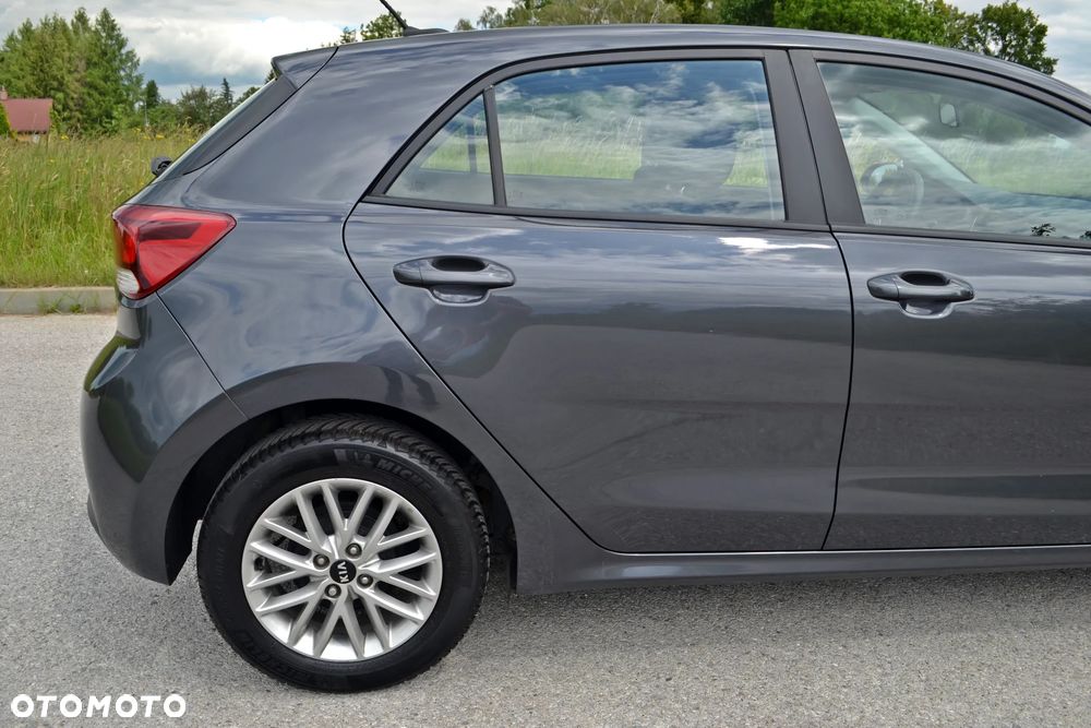 Kia Rio - 10