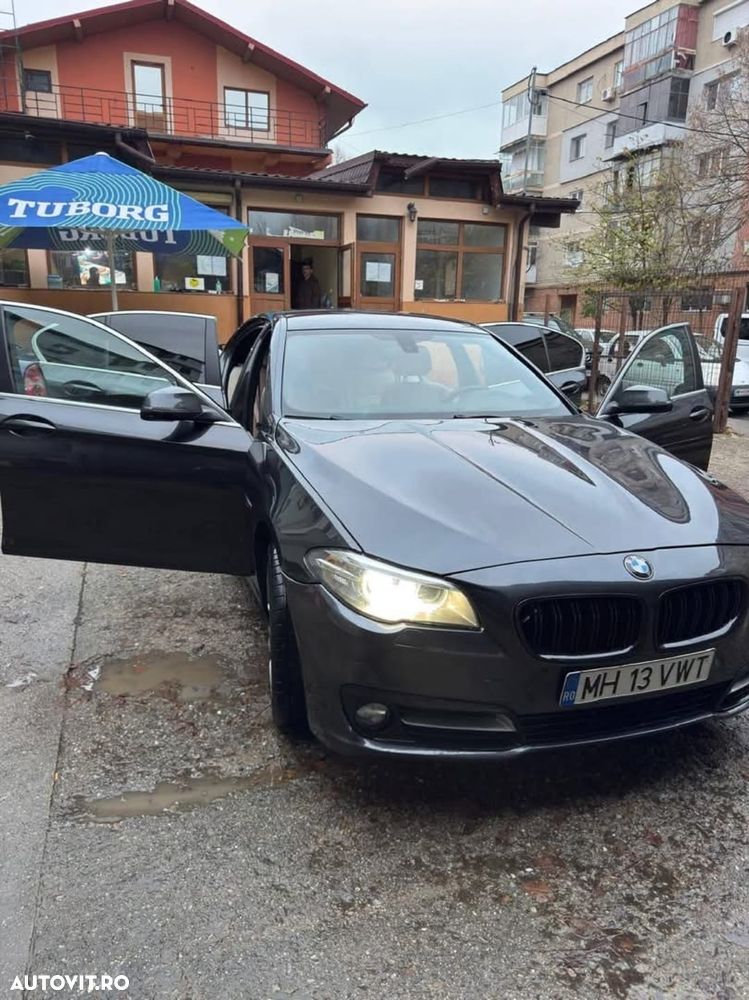 BMW Seria 5 520d Aut. Luxury Line - 2