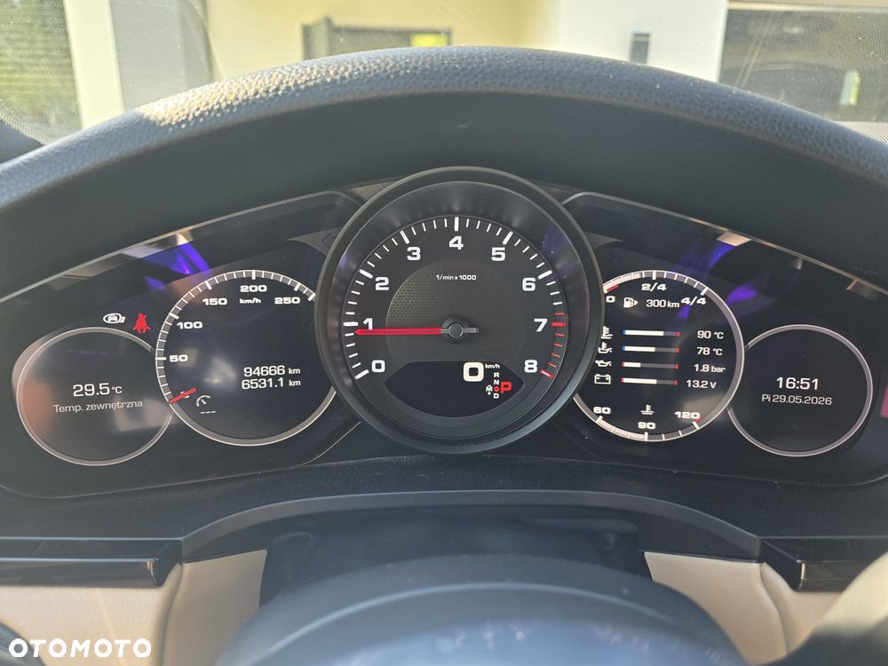 Porsche Cayenne Tiptronic S - 8
