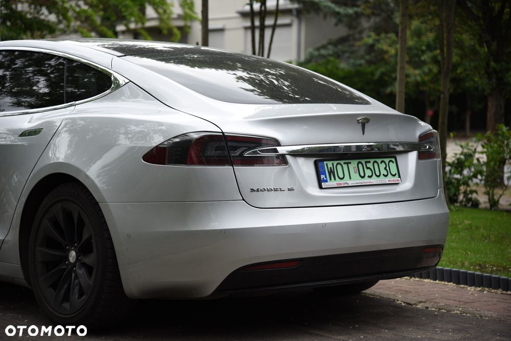 Tesla Model S 75D Allradantrieb - 11