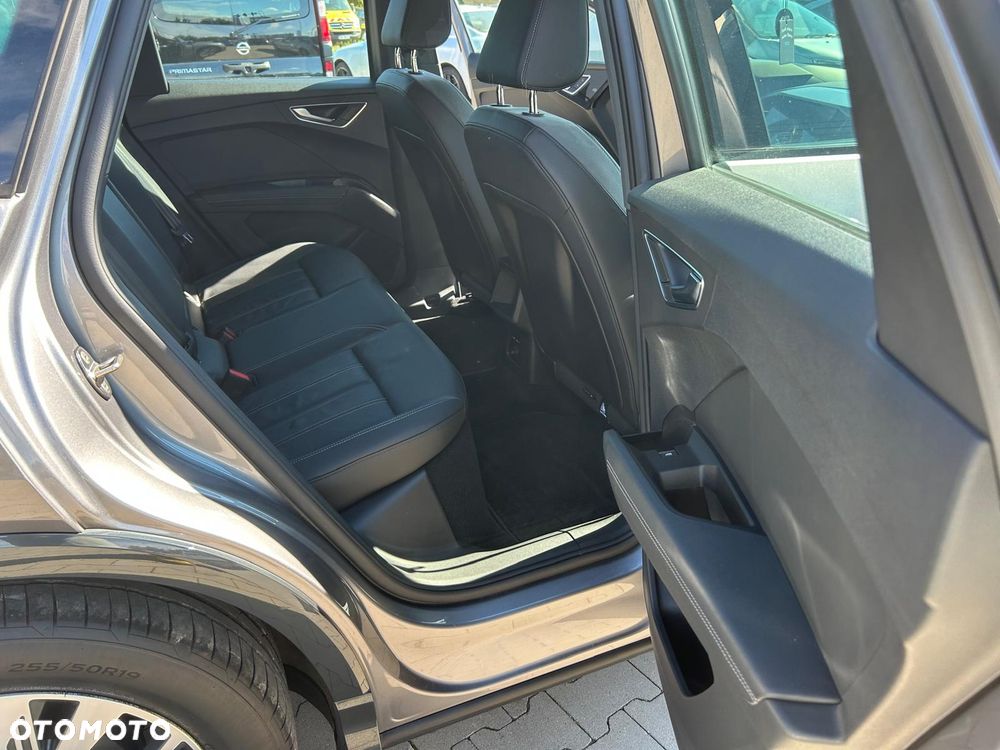 Audi Q4 e-tron - 24