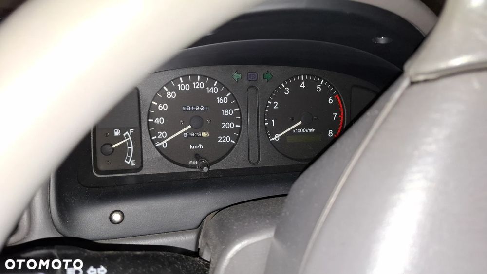 Toyota Corolla 1.4 - 5