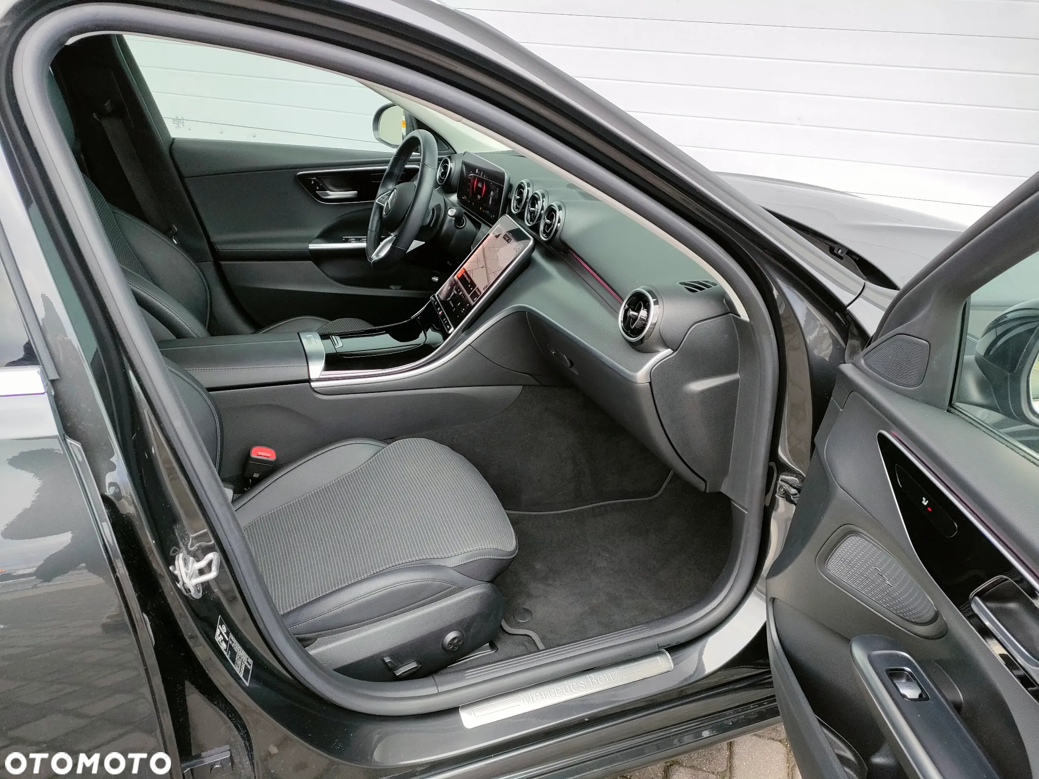 Mercedes-Benz Klasa C 220 d 4Matic T 9G-TRONIC Avantgarde - 25