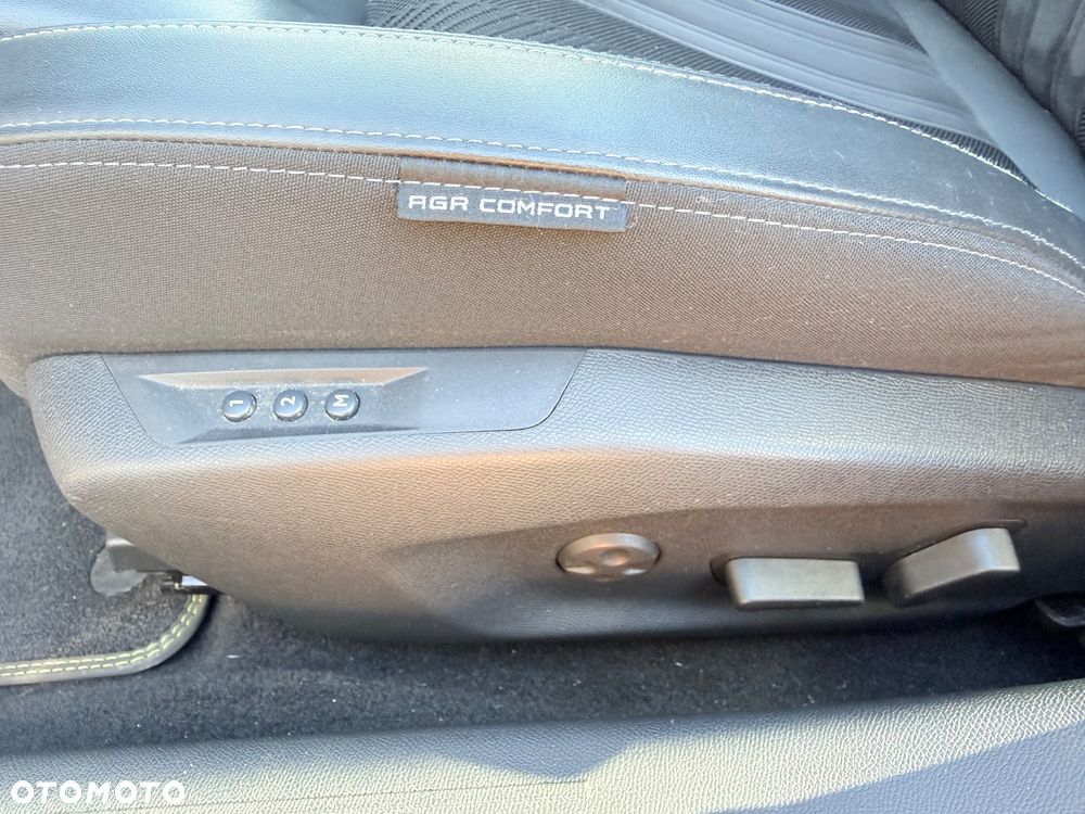 Peugeot 308 BlueHDi FAP 130 EAT8 Stop & Start GT - 25