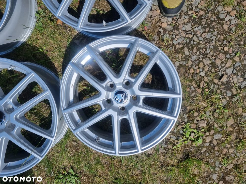VW TIGUAN,PASSAT, AUDI A4,SKODA KAROQ,SEAT TARRACO 7X17 ET41 5X112 bdb stan - 6