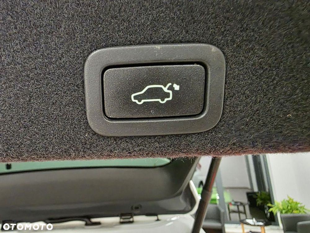 Volvo XC 60 D4 Momentum Pro - 19