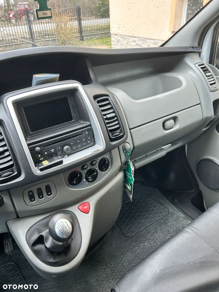 Opel Vivaro - 13