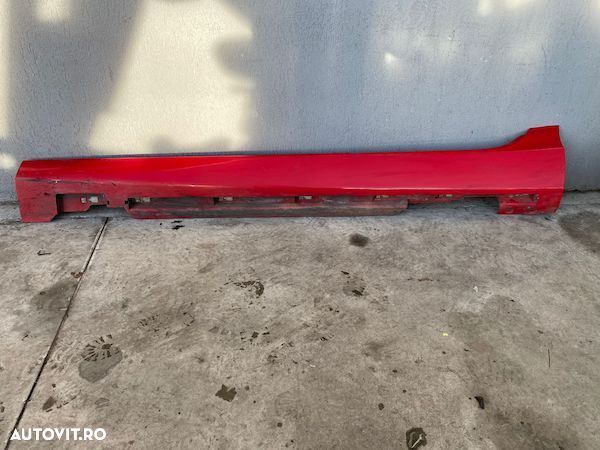 Prag stanga rosu VOLVO V40 31265846 - 1