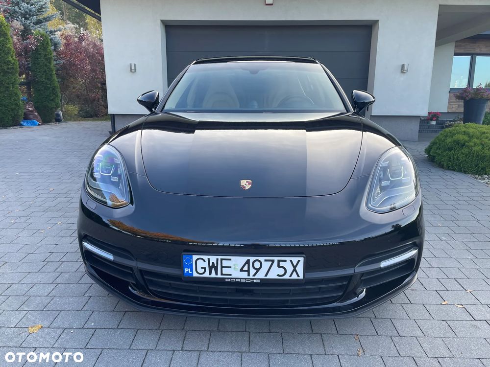 Porsche Panamera - 3