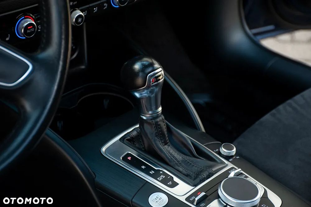 Audi A3 3-drzwiowe 1.8 TFSI S tronic Ambiente - 33