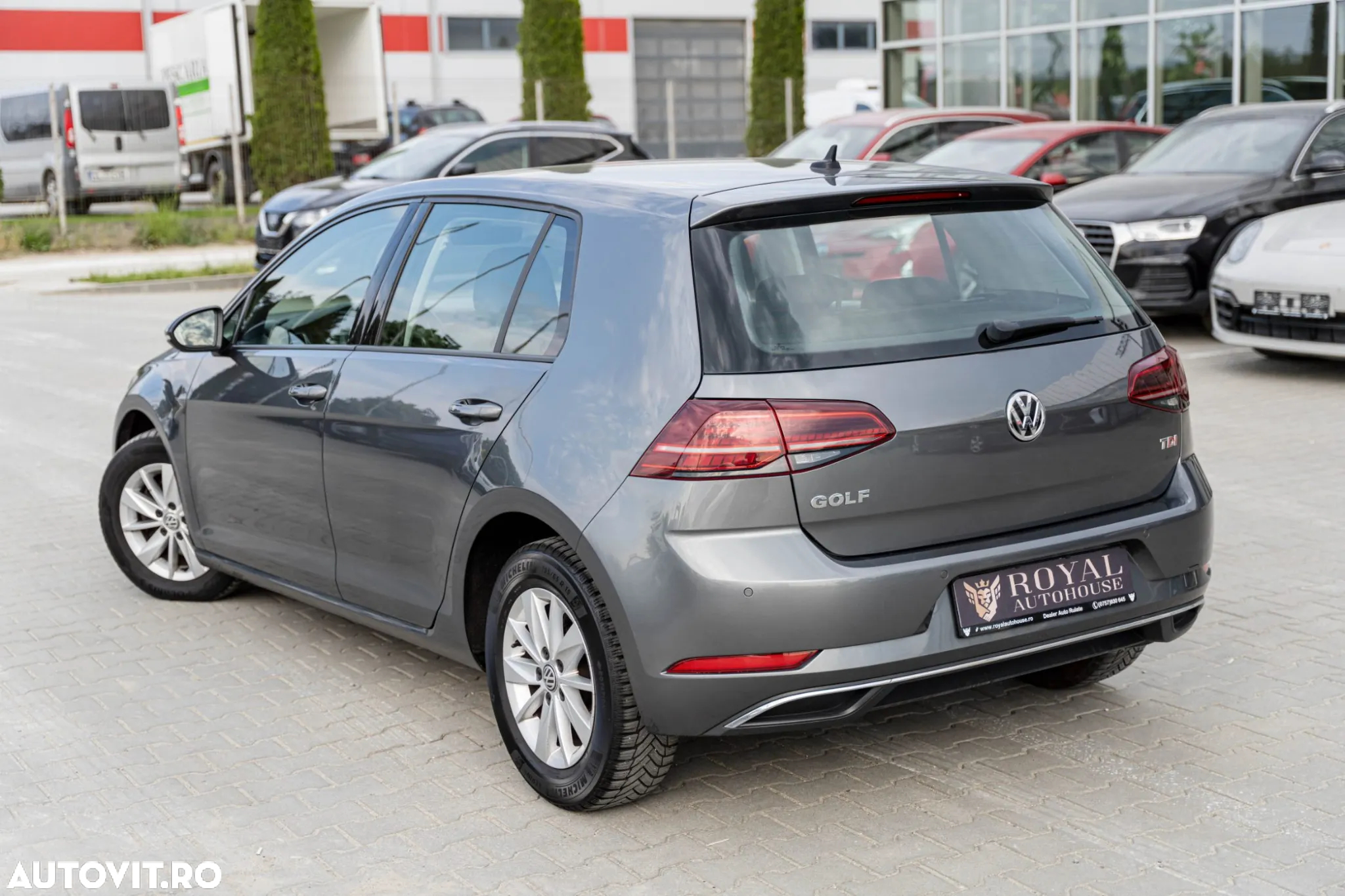 Volkswagen Golf 1.6 TDI DSG Comfortline - 3