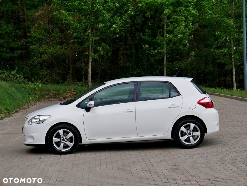 Toyota Auris 1.6 Executive - 10