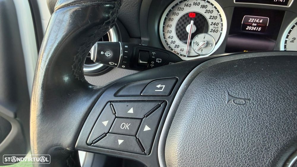 Mercedes-Benz A 180 d Urban - 22