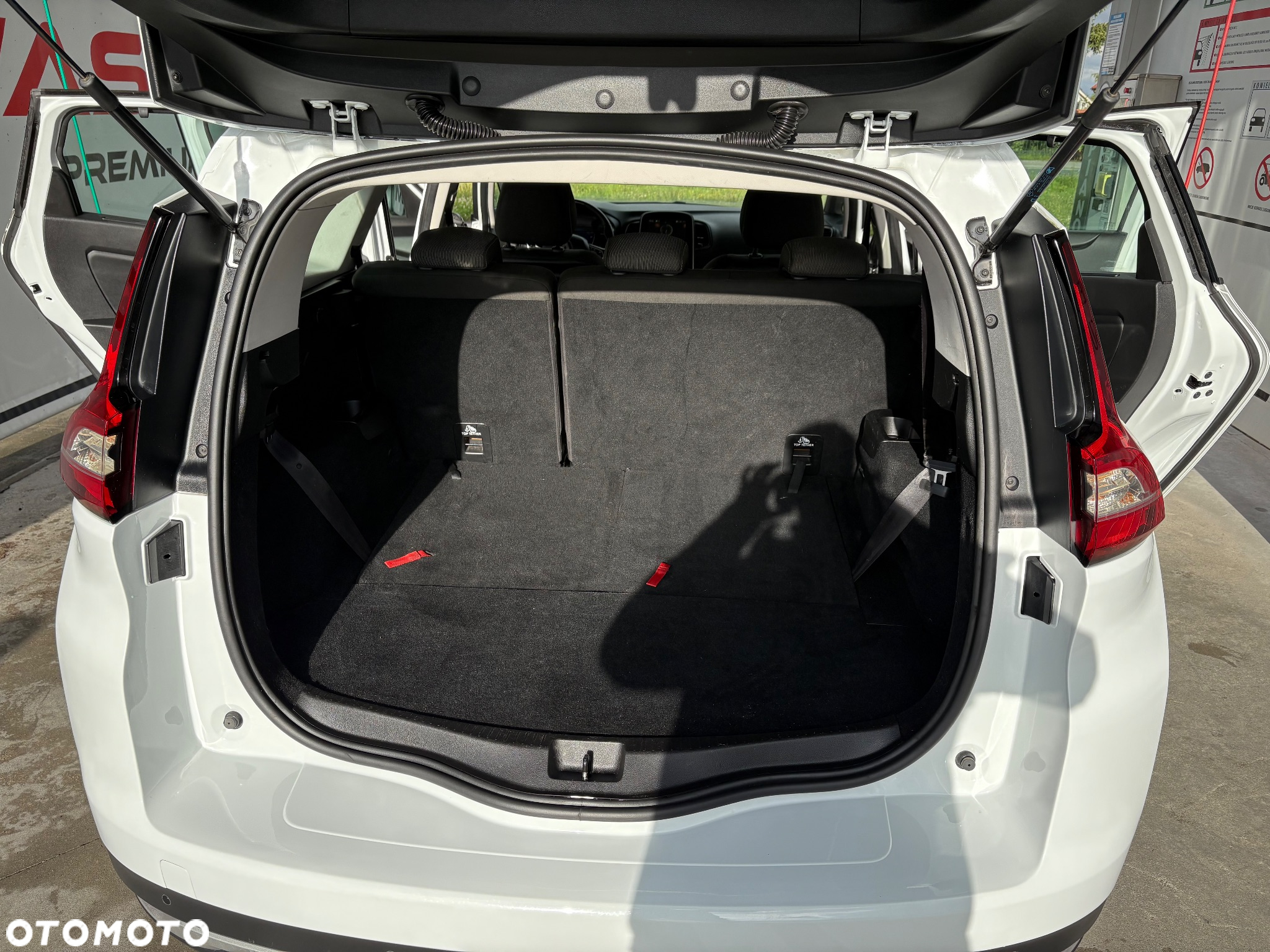 Renault Scenic - 16