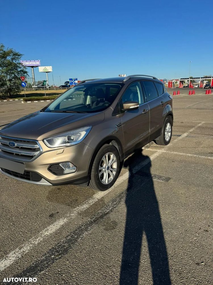 Ford Kuga 2.0 TDCi 4WD Powershift Titanium - 1