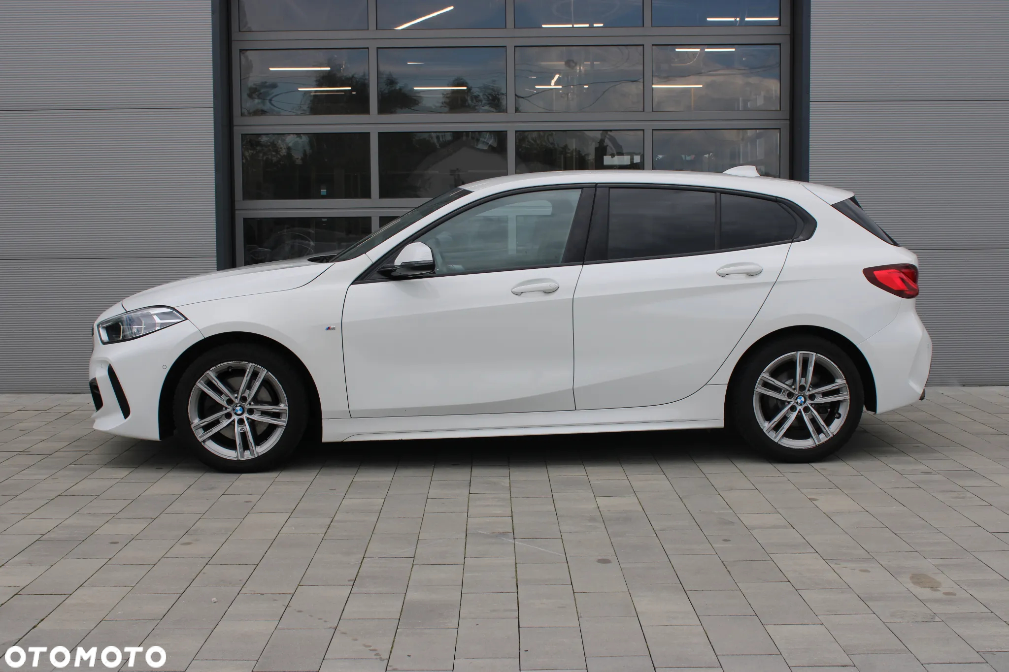 BMW Seria 1 118i M Sport - 9